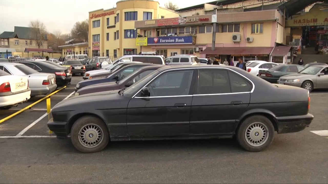 Автоматическая платная парковка появилась в районе Верхнего рынка