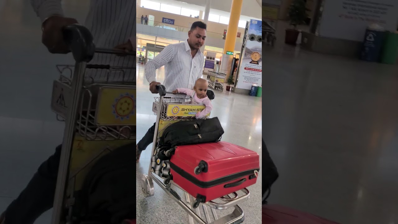 #bollywood Rahul Prajapati ka flight wala video 📸 #rahulprajapativlogs # #youtube 🛫✈️