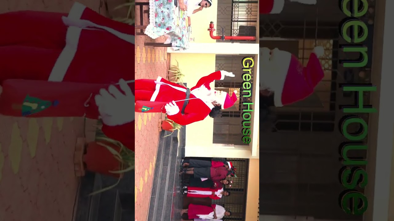 🎄 Live Christmas Tableau in Action! 🎄