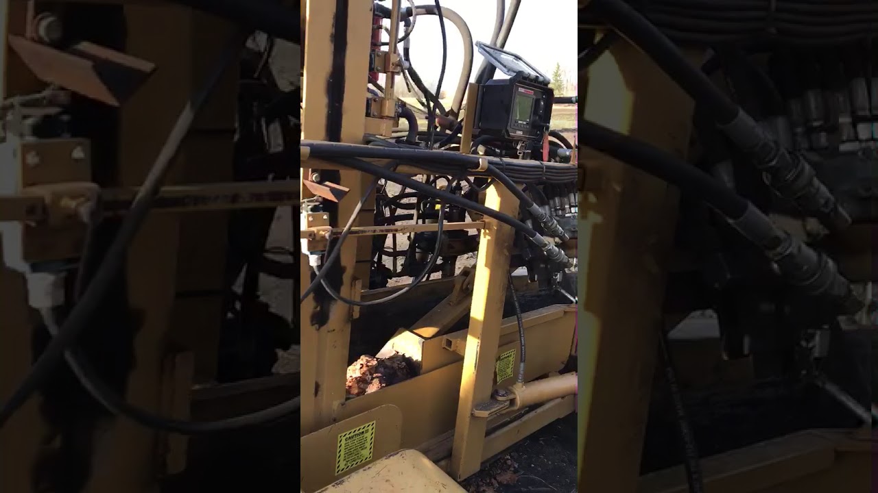 Chomper Super 14 Firewood Processor with 22' Conveyor