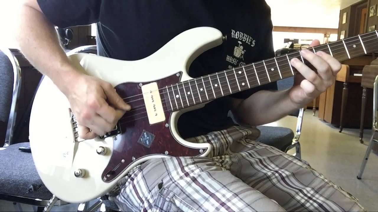 Yamaha Pacifica PAC311H Electric Guitar Demo