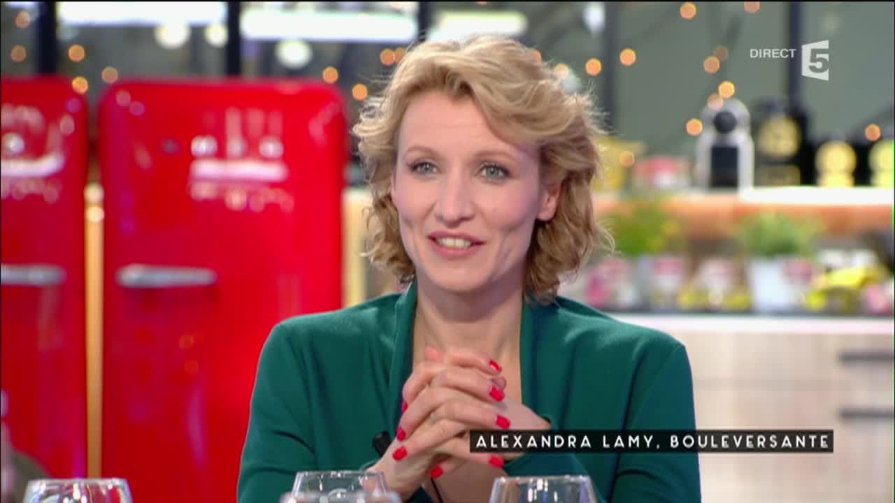 Alexandra Lamy, bouleversante - C à vous - 02/03/2016