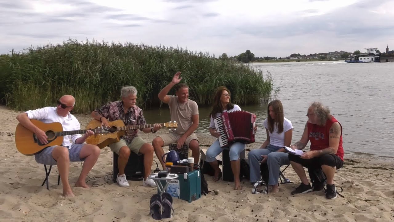 Sesja na plaży między rzekami Hardinxveld