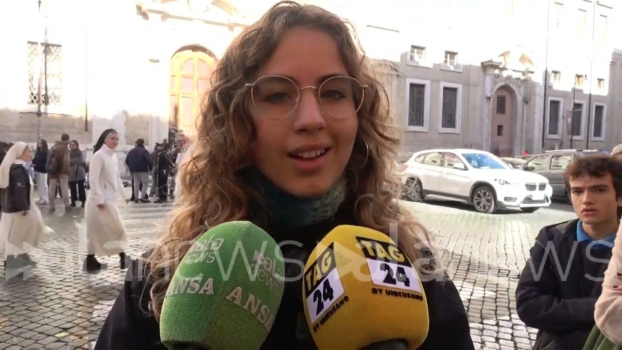 Liceo Visconti occupato, studenti spaccati: 