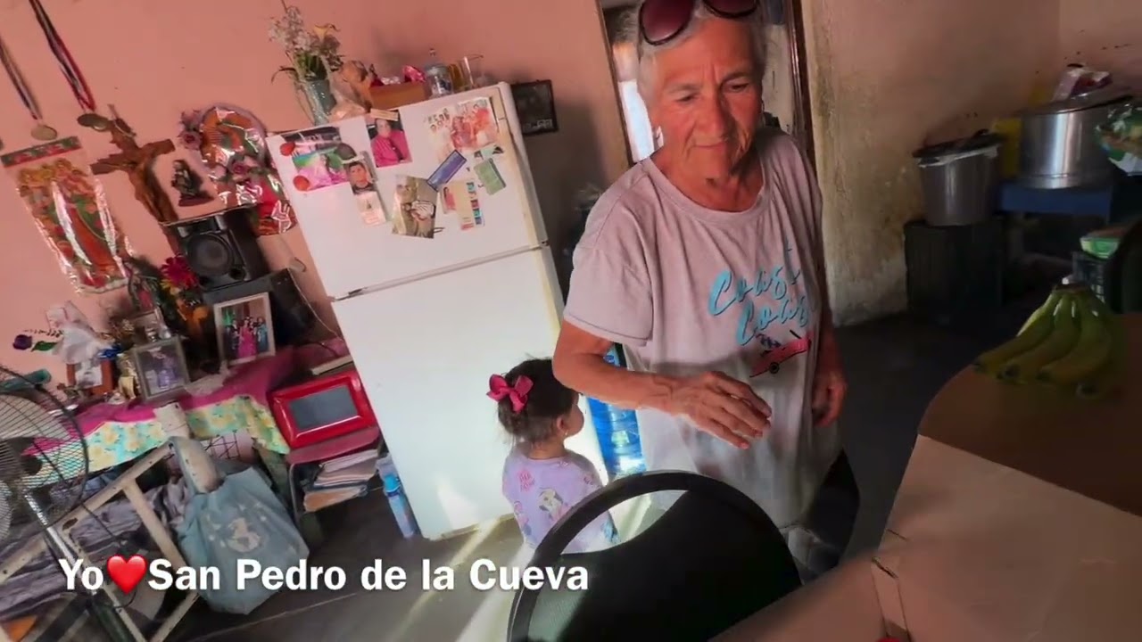 Ya nomas tenía un huevo en el refrigerador: Rosa Lameda agradece una despensa recibida