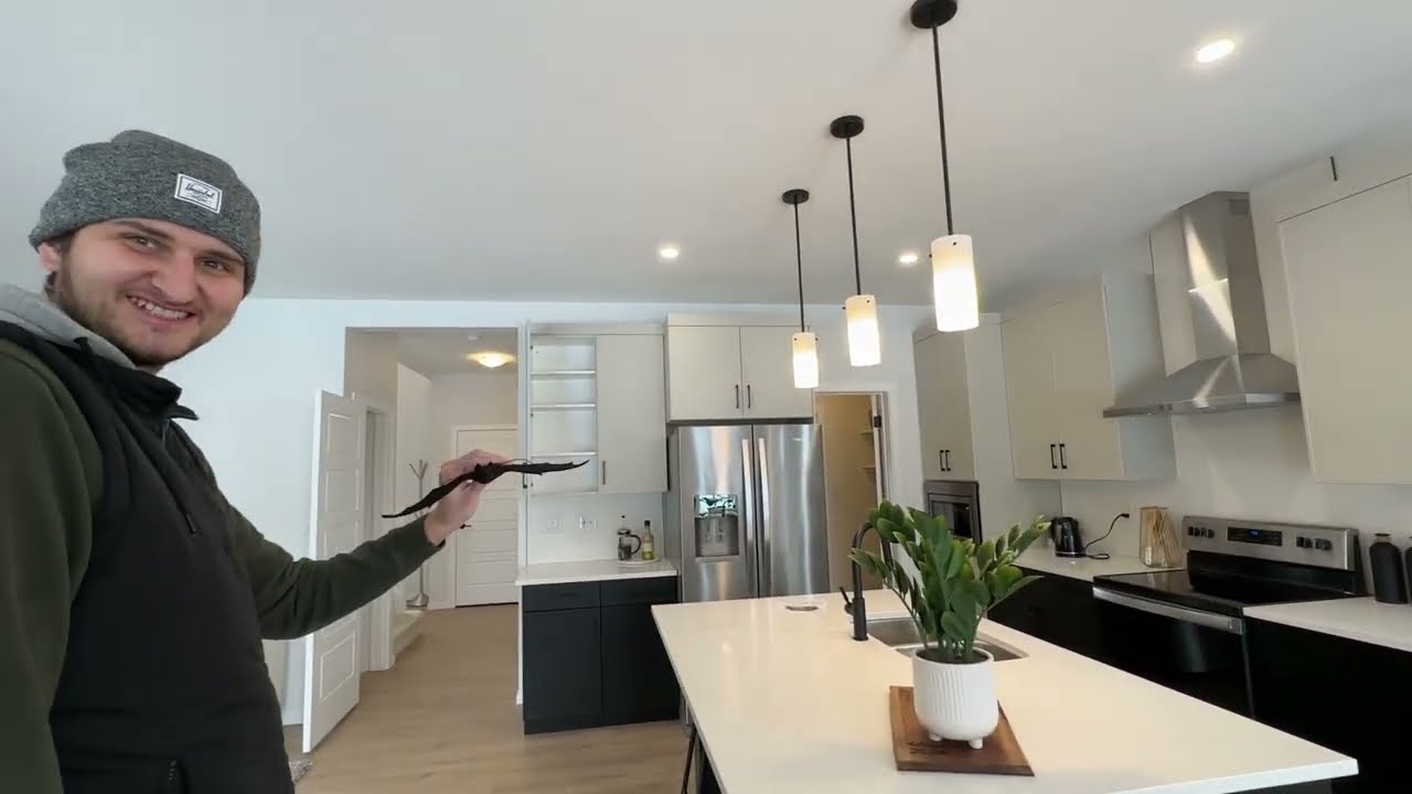 Showhome тур: новый дом за $650,000 в Саскатуне
