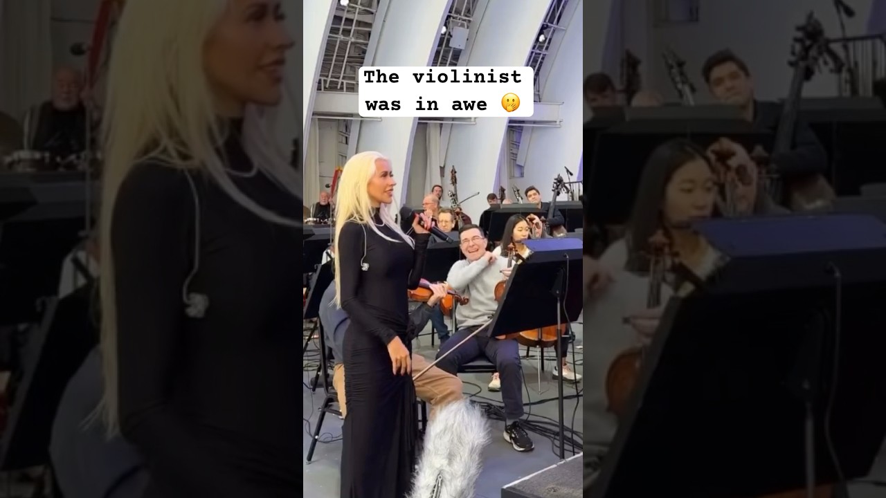 Christina Aguilera had her orchestra in awe of her #christinaaguilera #vocals