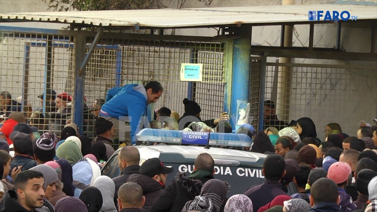Cierres intermitentes de la frontera para evitar avalanchas de porteadores