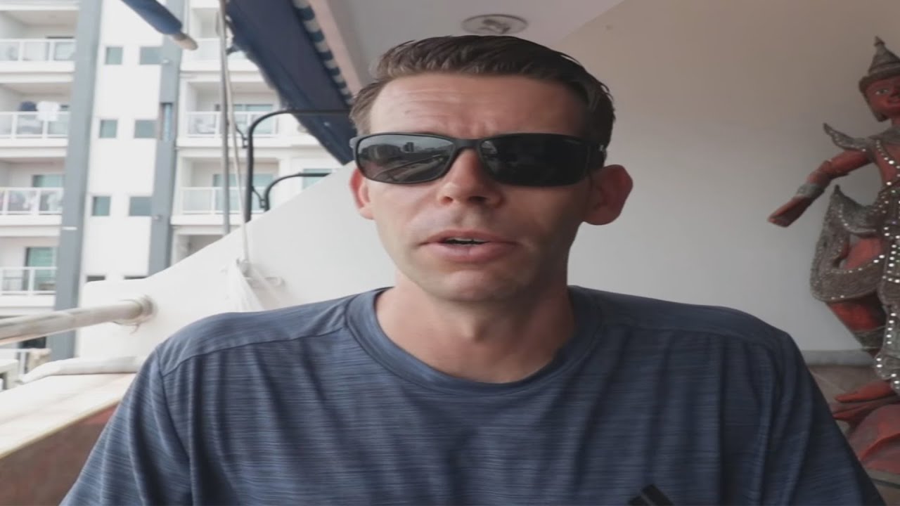 Man Fixt Meisjes in Thailand