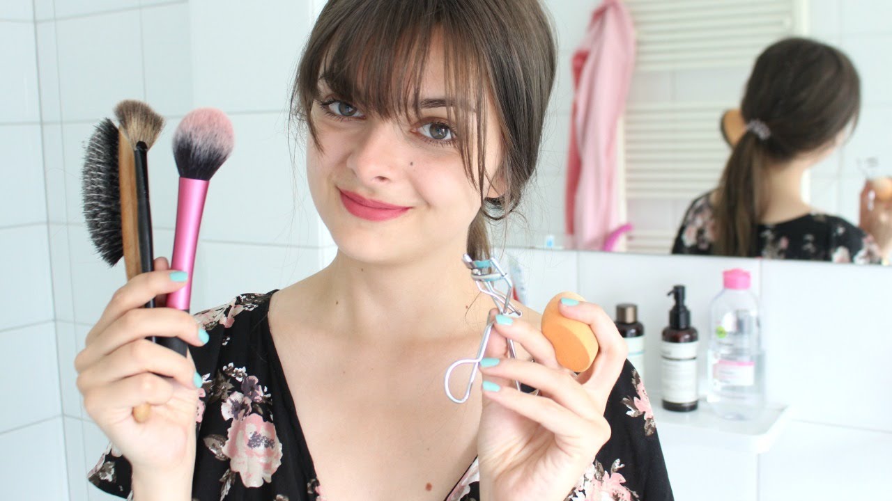 How To Clean Your Beauty Tools | Sponges, Hair & Makeup Brushes, Tweezers
