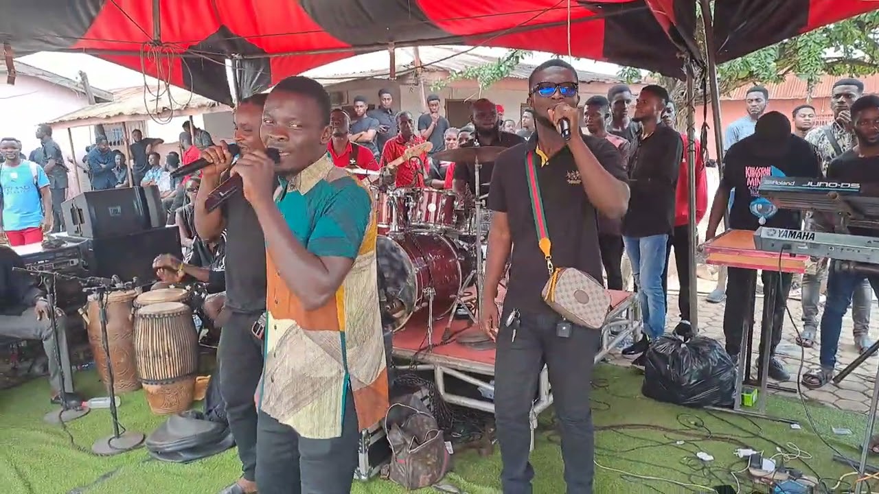 Tommy Wiredu and Frank Mensah Pozo songs with their live band is very nice