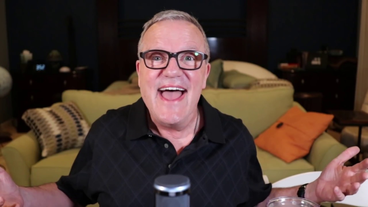 Mark Lowry sings, I DON'T BELONG