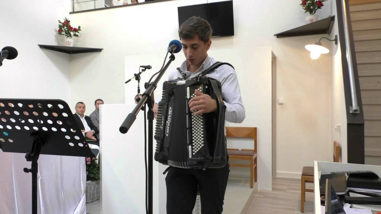 Claudiu Stefan - Ca famenul
