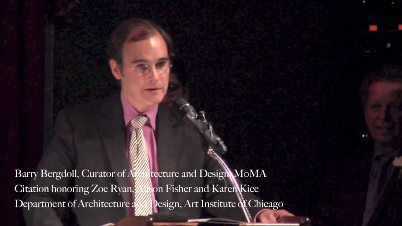 Barry Bergdoll Presents SAH Award to the Z&ouml;e Ryan, Alison Fisher and Karen Kice