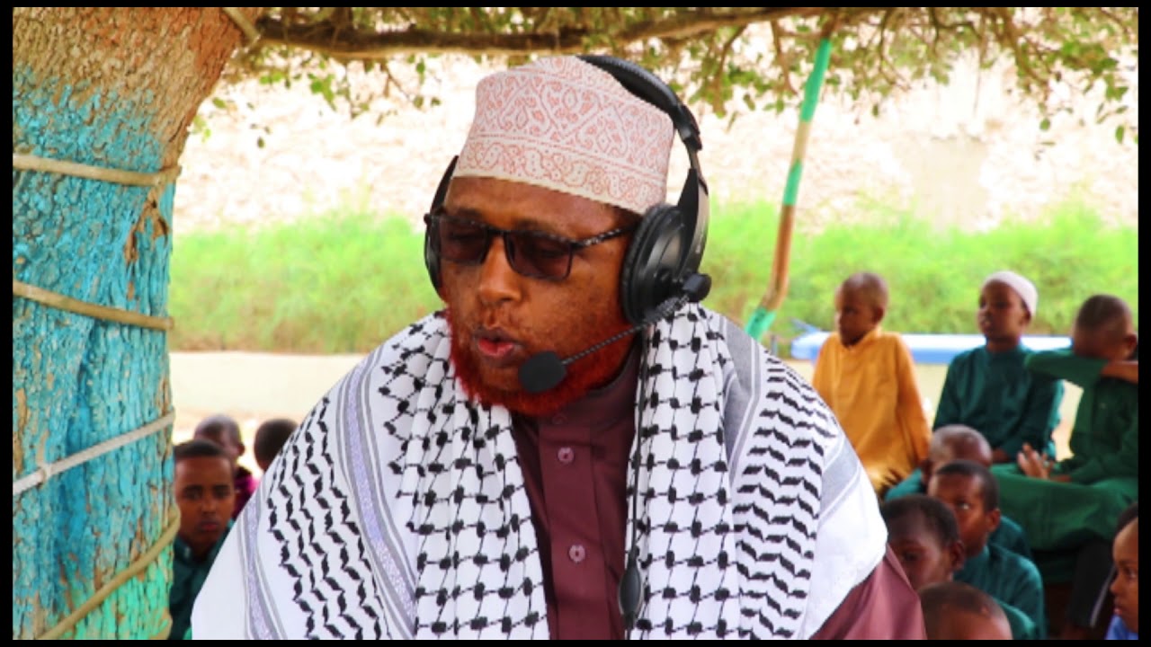 Daawo Ardayda Mu'asasada daarul-quraan iyo dardaarankii sh. maxamuud aw cabdulle cariif