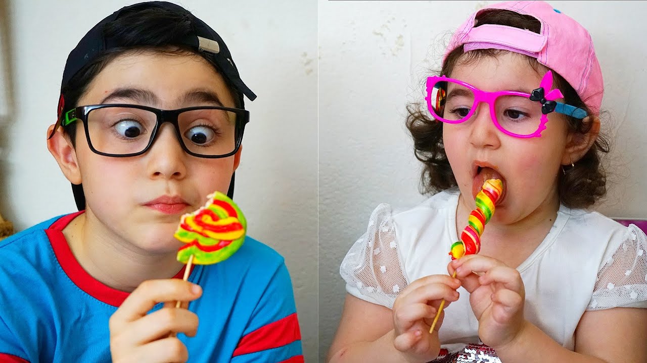 Celina And Hasouna Lolipop challenge  - سيلينا وحسونة تحدي الحلوى