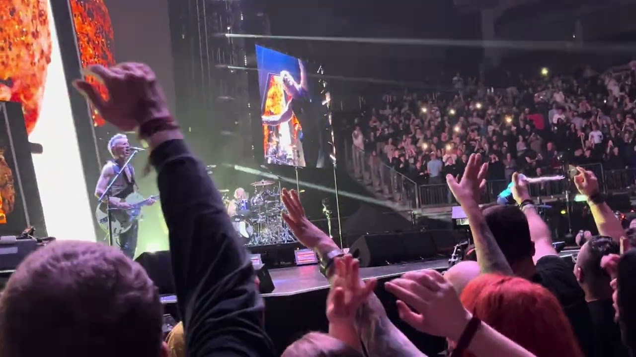Depeche Mode - Enjoy The Silence - Live - London O2 January 22-01-24
