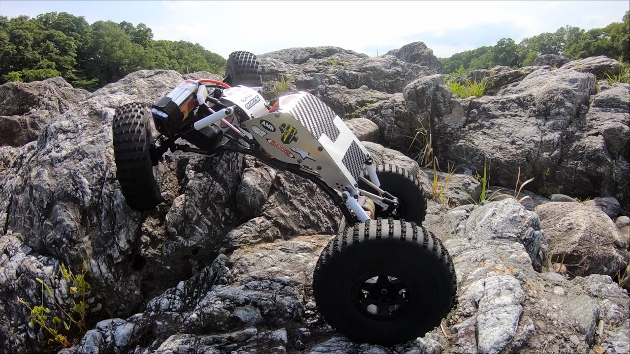 RC4WD bully 2 moa RTR. RC crawling  Field work
