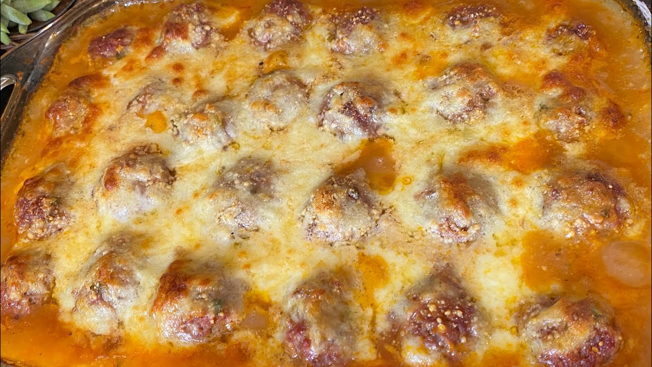 PURÊ DE BATATA COM ALMÔNDEGAS