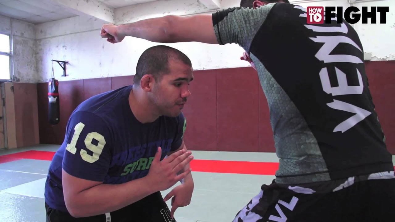 Amenée au sol sur jab adverse