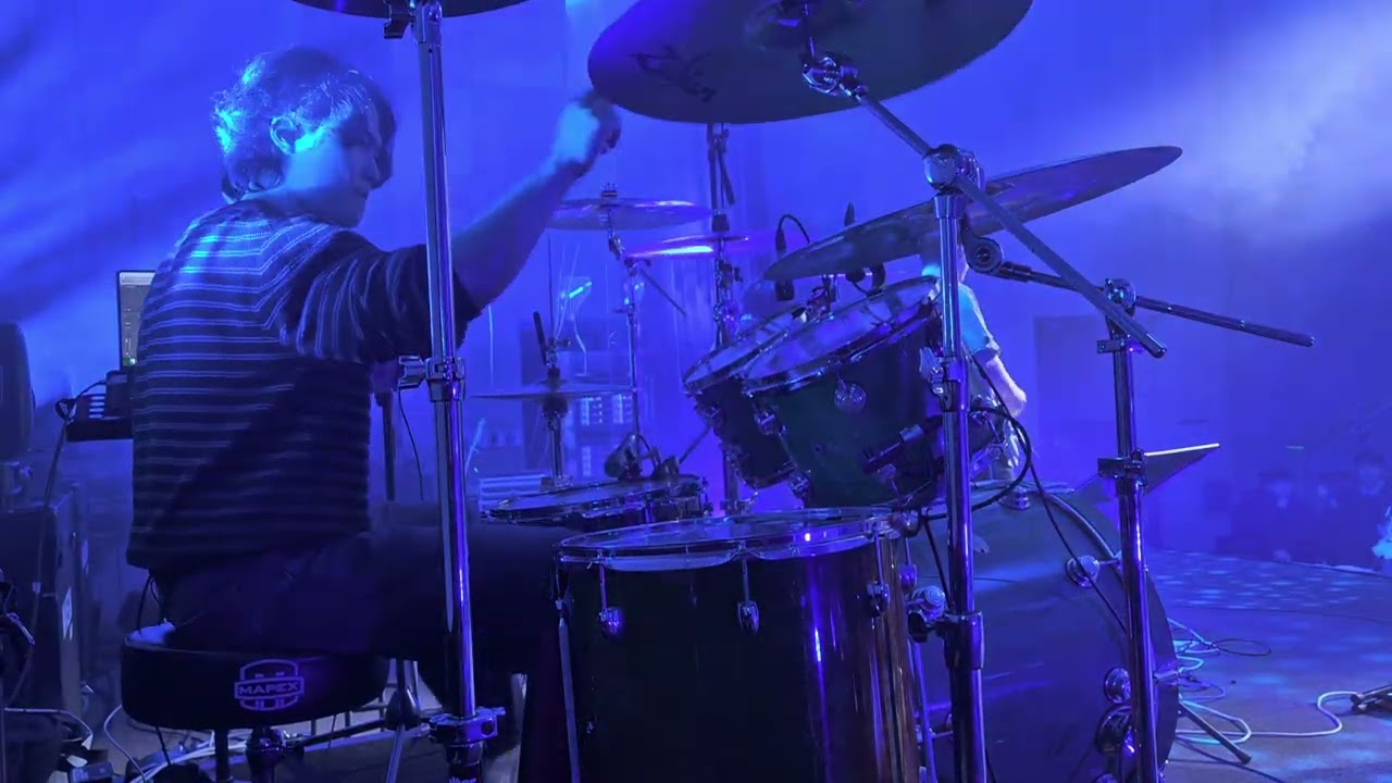 새벽울림 정기공연 Rock you like a hurricane - Scorpions Drum cam