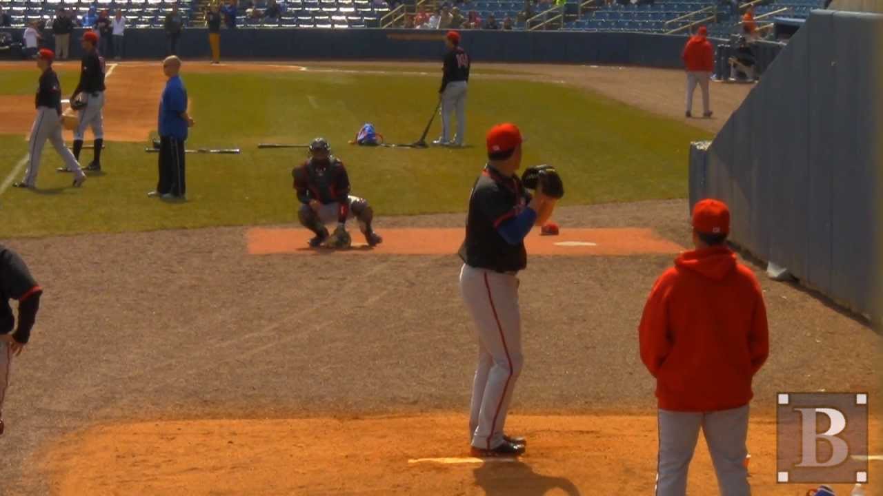 Roberto Osuna - RHP - Lansing Lugnuts (2013-04-07 at Lake County)