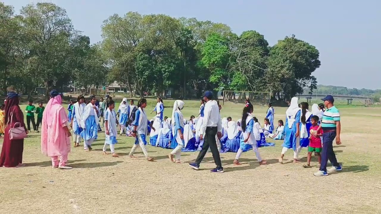 রূপসী উচ্চ বিদ্যালয়ের ডিসপ্লে প্রদর্শনী 