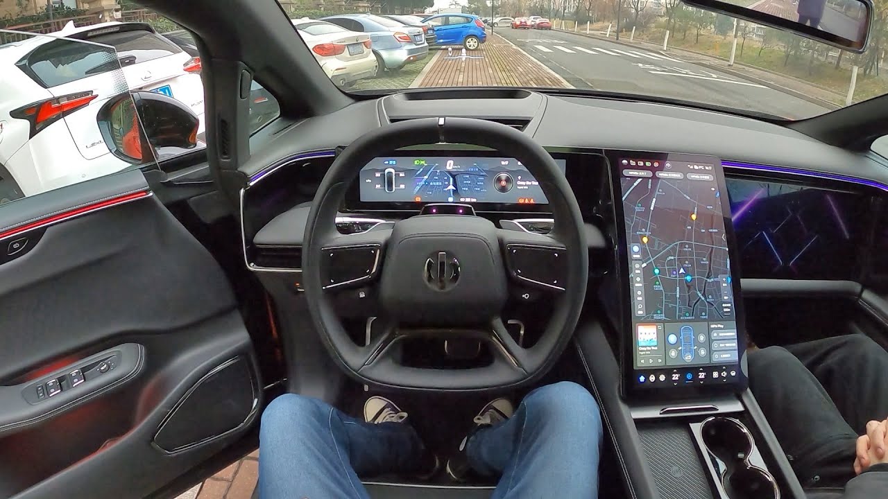 Time for 2050 - 高合HiPhi X POV First Drive Impression