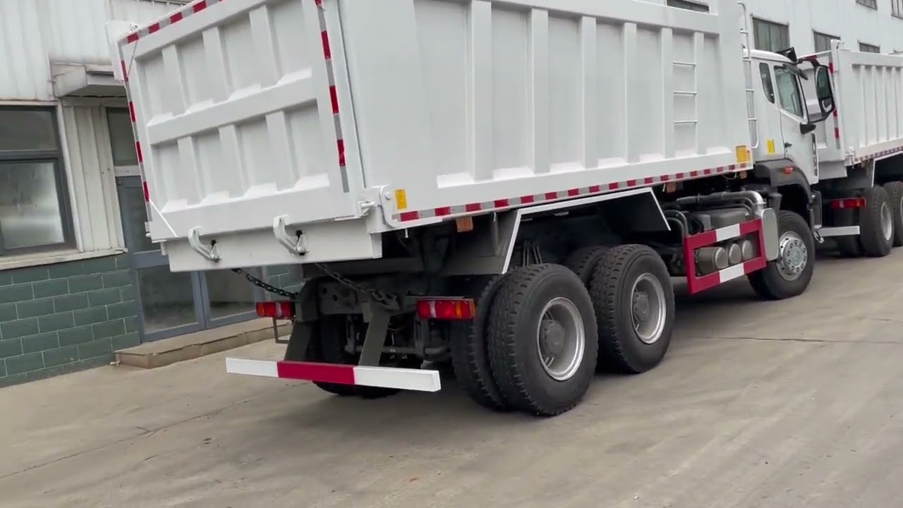 HOWO Dump truck production workshop