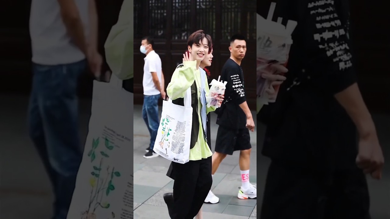 Korean girls Street fashion#youtubeshorts#beautiful girls#tiktok#Shorts