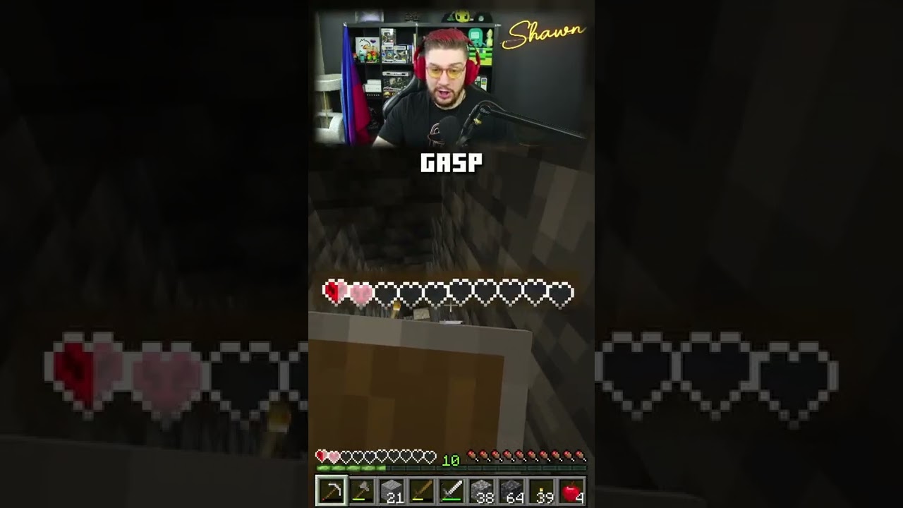 Almost dying in MinecraftHardcore #minecraft #minecraftshorts #shawngames #shorts #minecrafthardcore