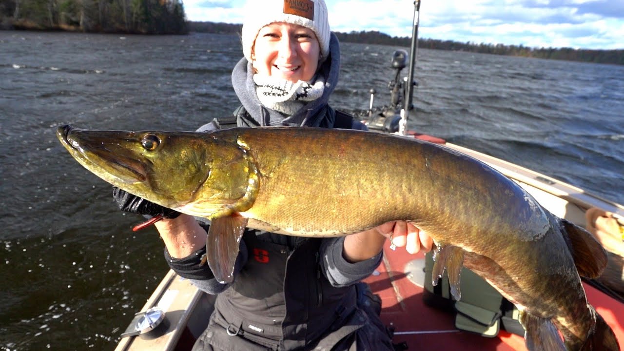 November Musky Fishing On My FAVORITE Lake!! - Part 2
