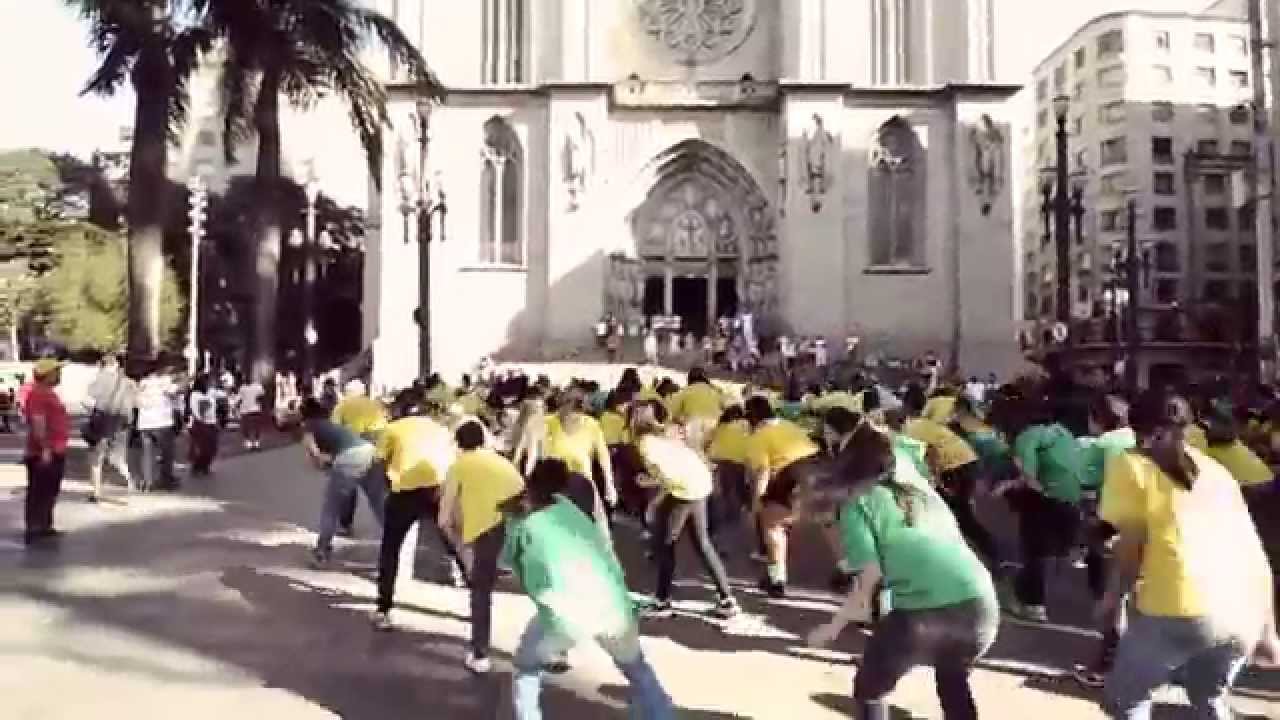 FLASH MOB - CORAÇÃO BRASILEIRO