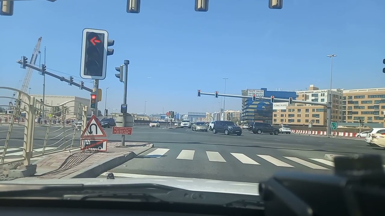 #80 kph and traffic signal uturn in al mina jumeirah.