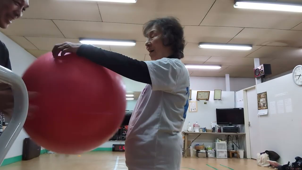 本気で痩せたい人は48分49分あたりロングプレスでダイエット！フィジカルトレーニングレッスン
