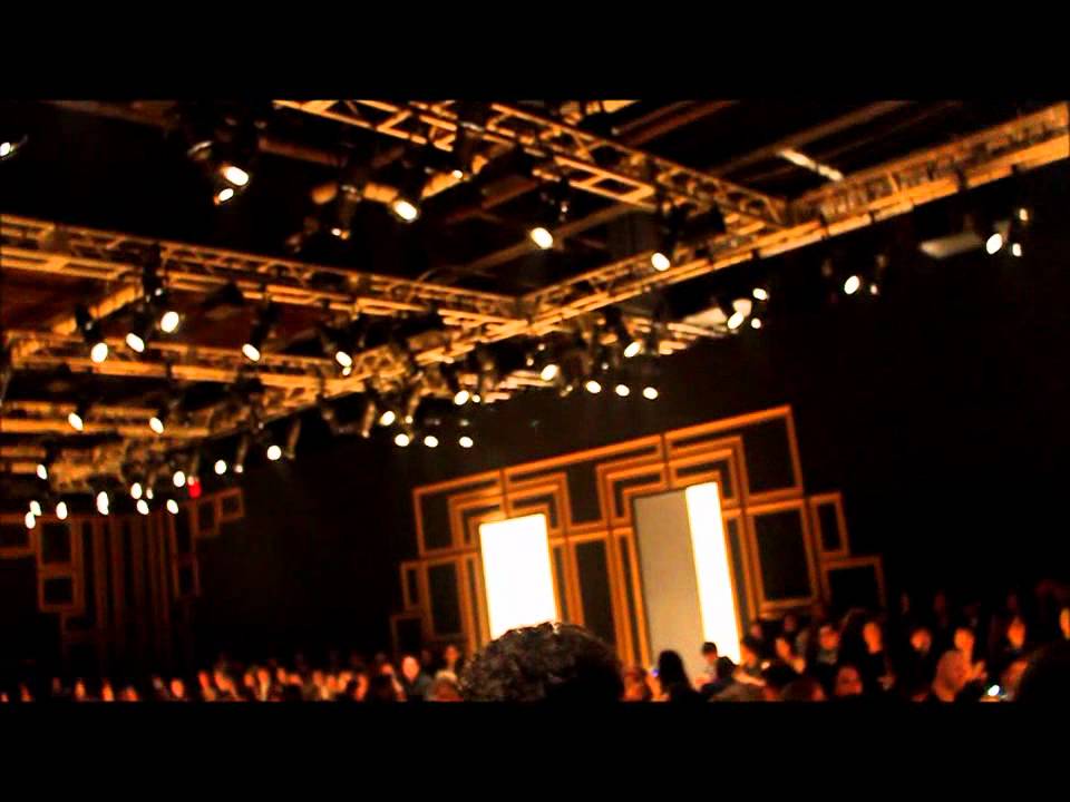 Versace H&M Fashion show