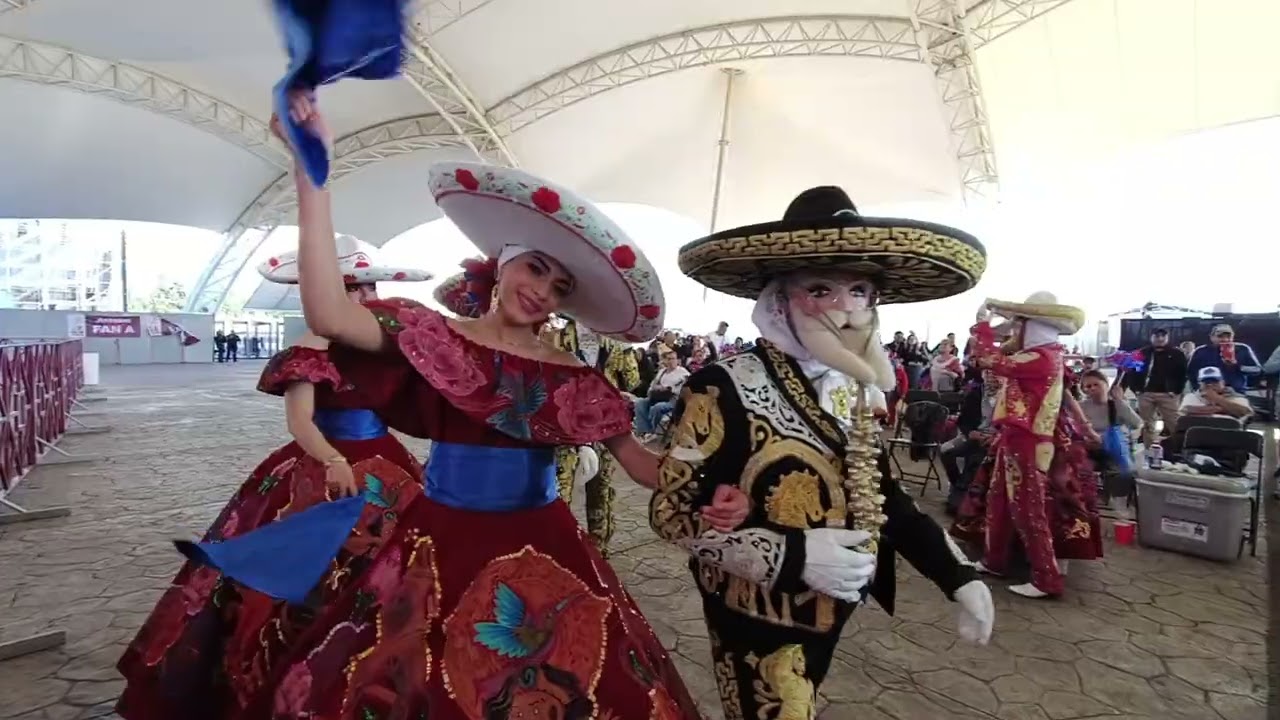 Comparsa cuadrilla escudos y rodelas en la feria de la piedra 2025 