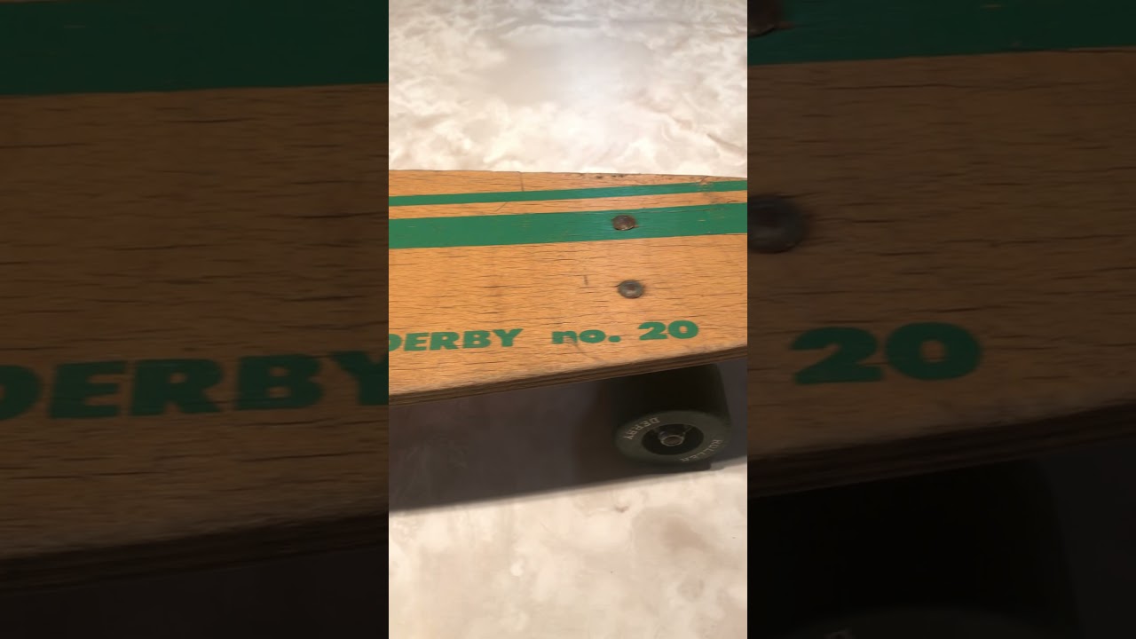 Vintage DeLuxe Roller Derby Skateboard No. 20 demo video