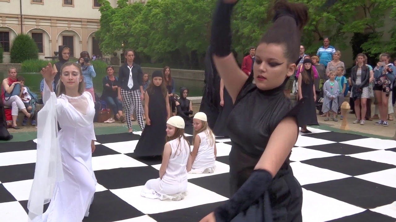 Taneční performance ŠACHY - ZUŠ Bystré, Pardubický kraj - č.1/ Fest. ZUŠ OPEN 2018, senát Praha