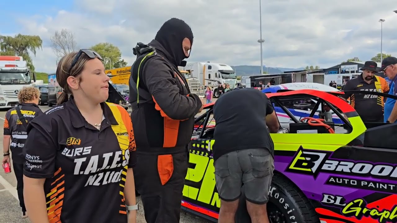 NZ Super Saloon Championship at Baypark Speedway