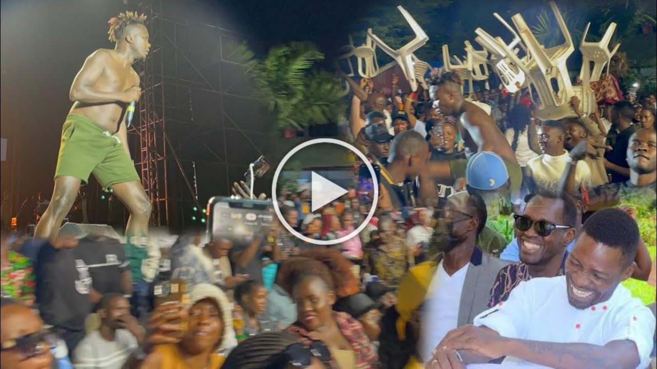 Laba Essanyu ! KABAKO Ayimbye Enyimba za Bobi Wine Abadigize Bamuyiride Sente ewa Weasel