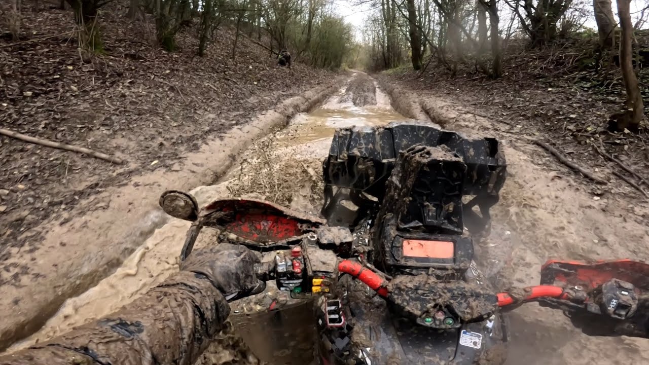 Gros bourbier en can am 1000 renegade , il reste bloqué !