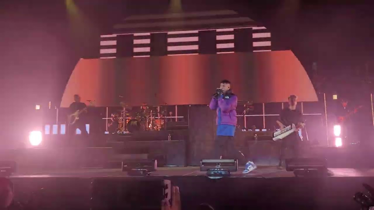 Tiago pzk, Khea - Noches de soledad en vivo Movistar arena