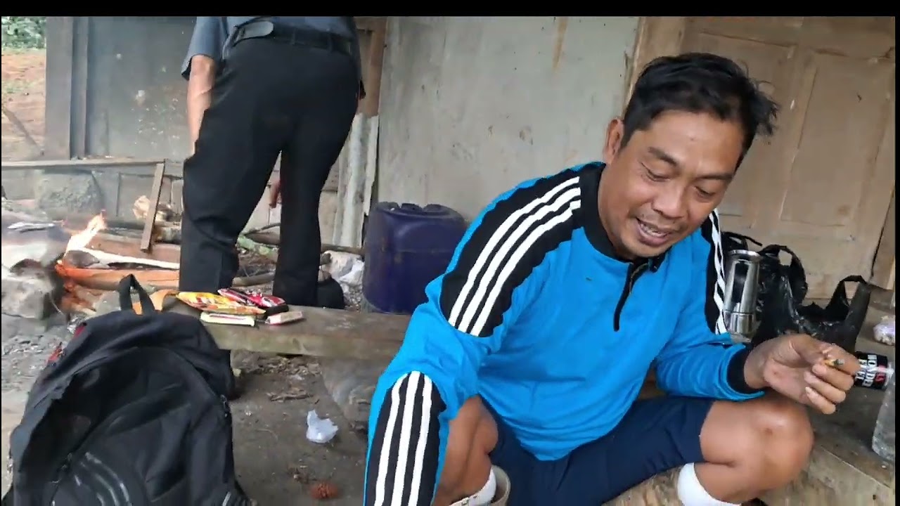 Ternyata indah sekali lihat pemandangan di atas gunung Palasari ujung berung Bandung .