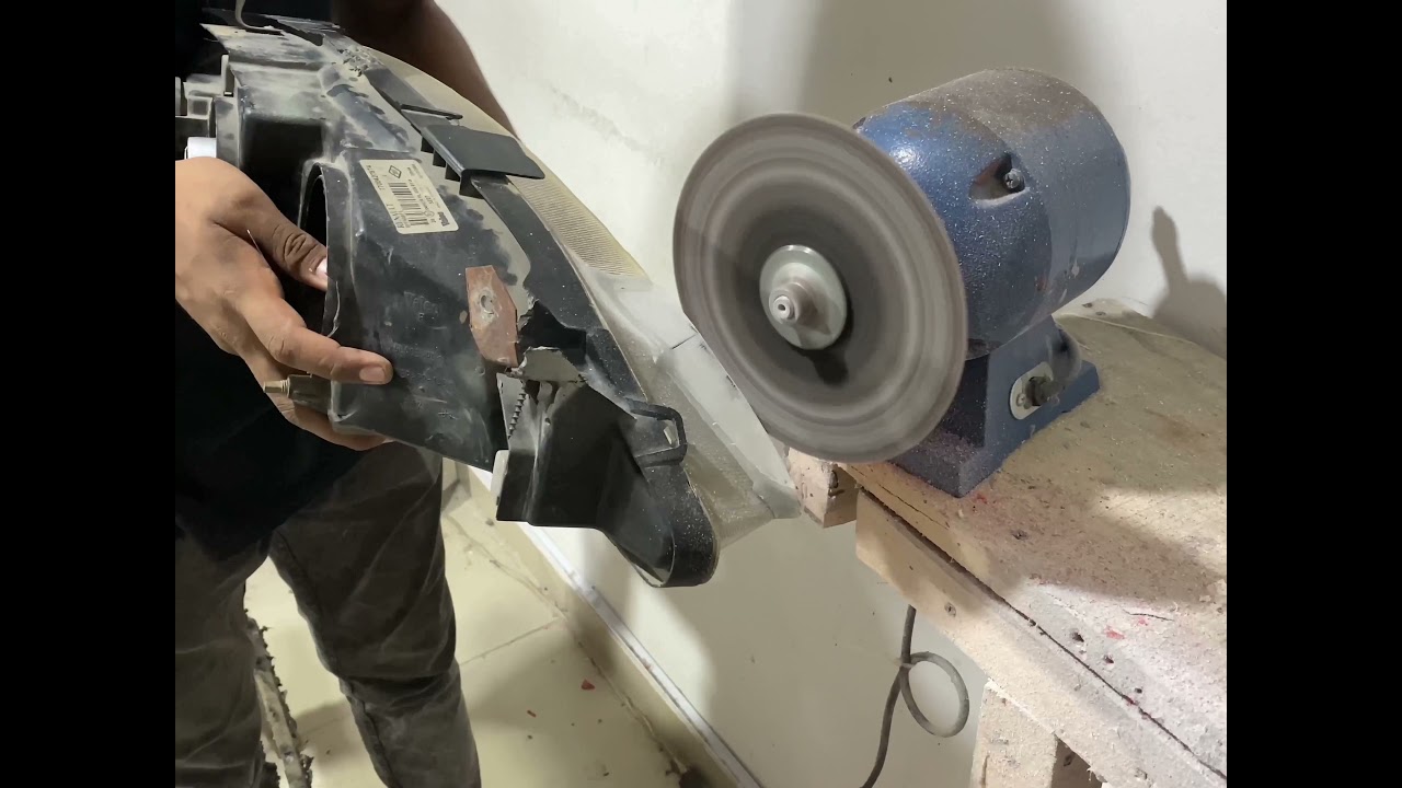 Cómo realizar Reparación de mica (farola de carro)