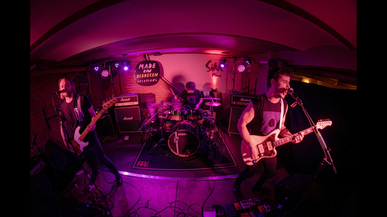 Random Choices - Chcem vypadnúť z tohto mesta (Live at Sikk Klub Debrecen)