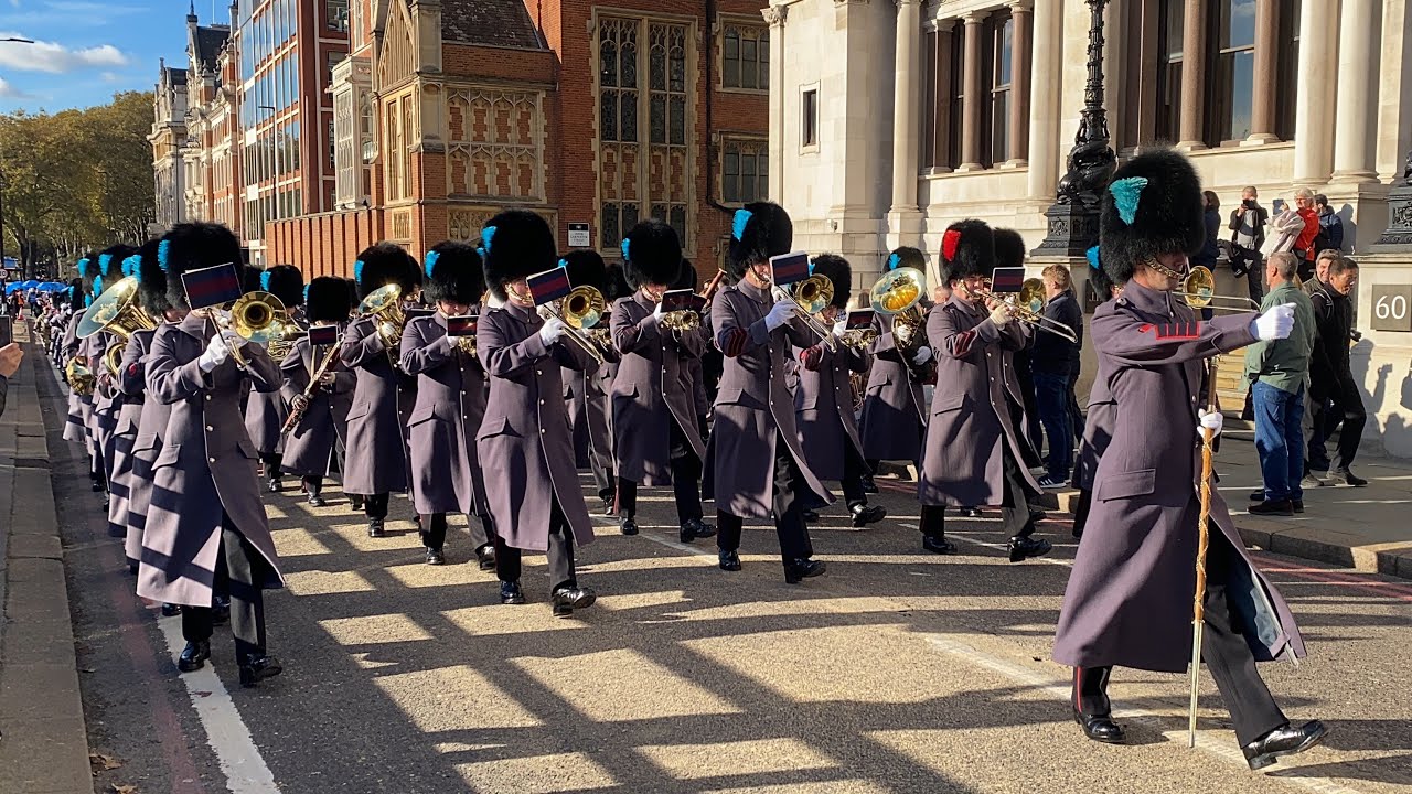 Band of the Irish Guards Return Route - Lord Mayors Show