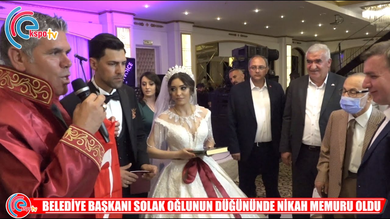 BELEDİYE BAŞKANI SOLAK OĞLUNUN DÜĞÜNÜNDE NİKAH MEMURU OLDU