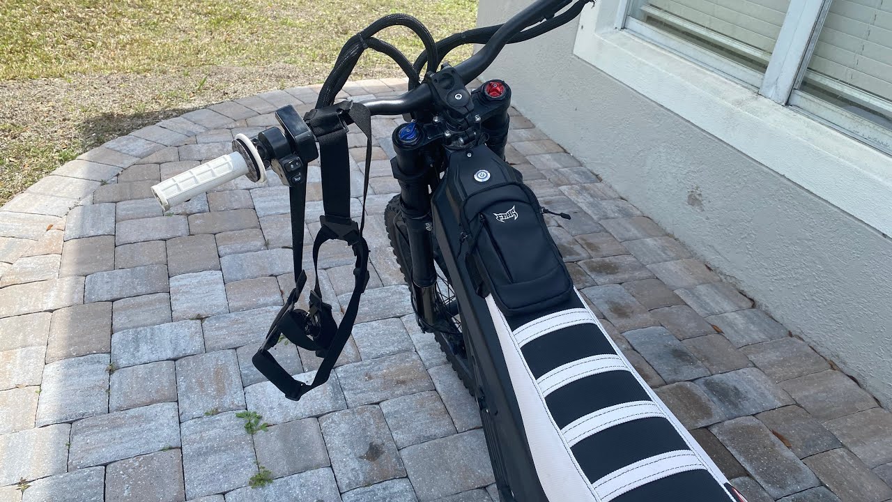 Just a chill ride though the neighborhood 