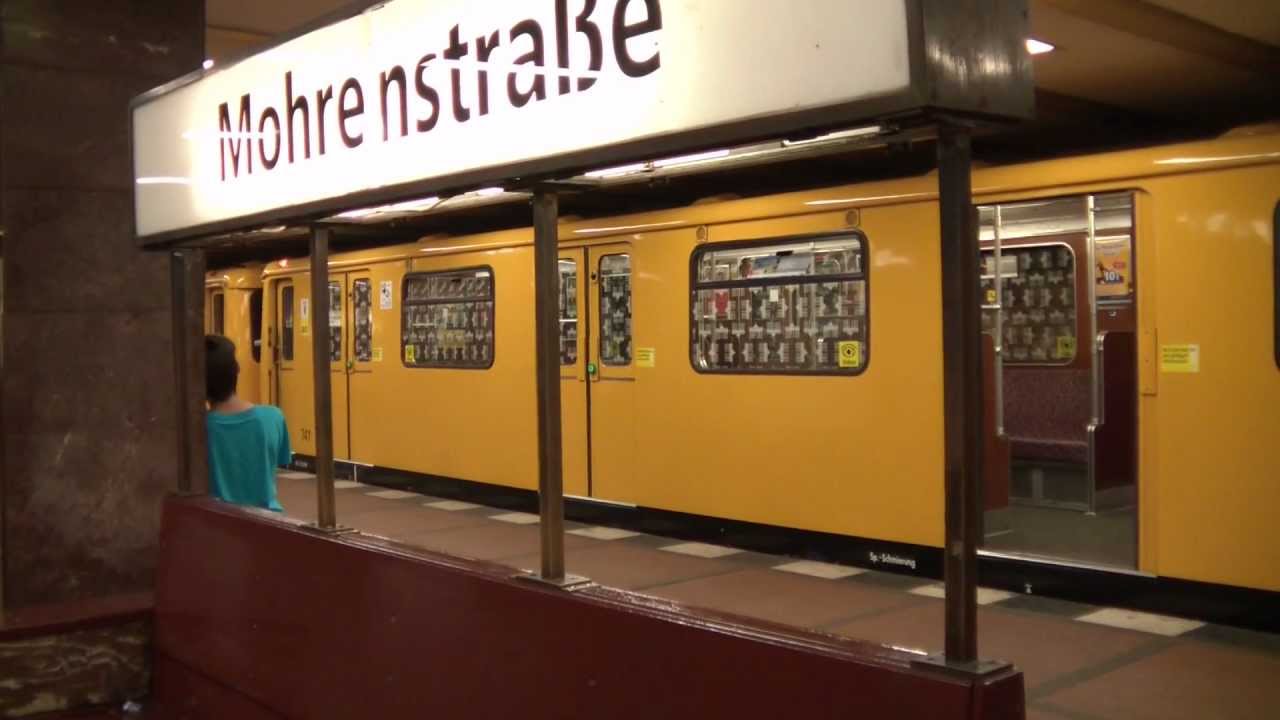 U-Bahn Berlin: U-Bhf Mohrenstraße an der Linie U2 (September 2011)
